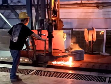 Manipulator ima visoku fleksibilnost i može lako uhvatiti objekte